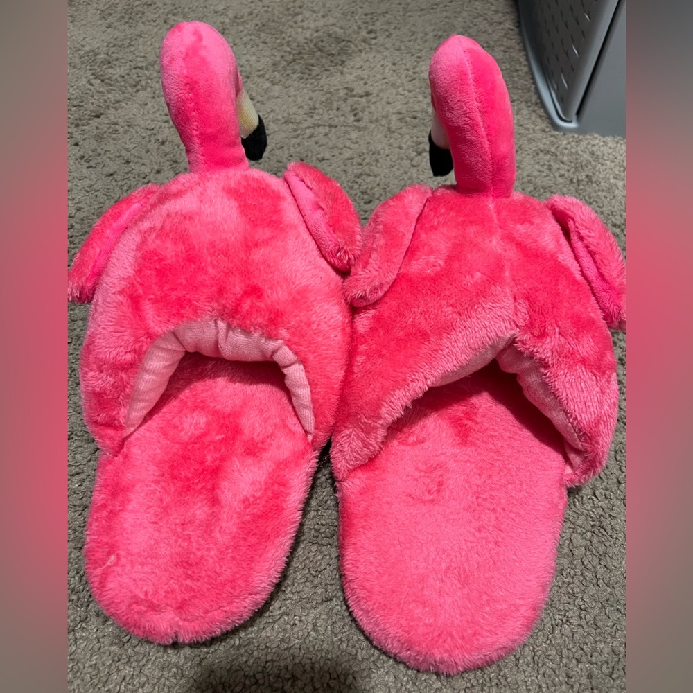 Flamingo slippers